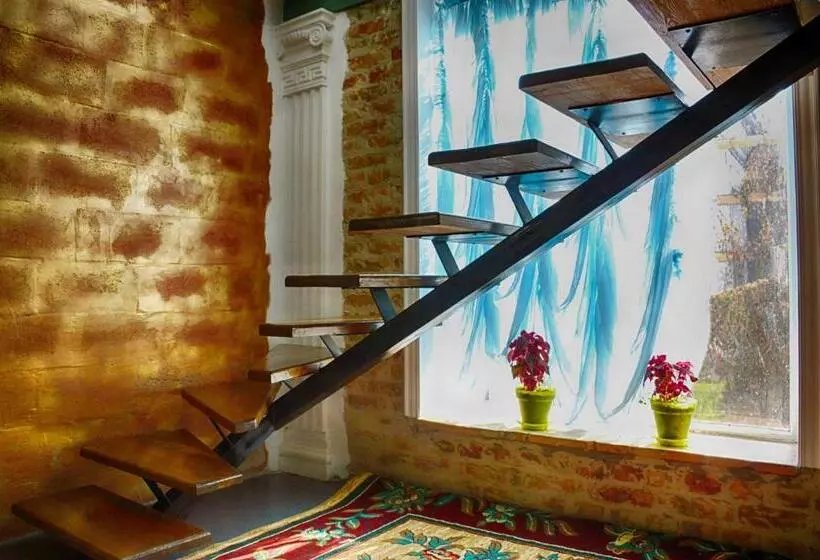 هاستل Art House Sweet Home
