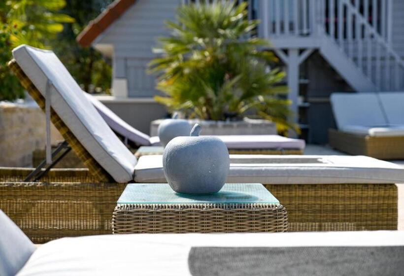 住宿加早餐  Appartement Avec Piscine De La Croix