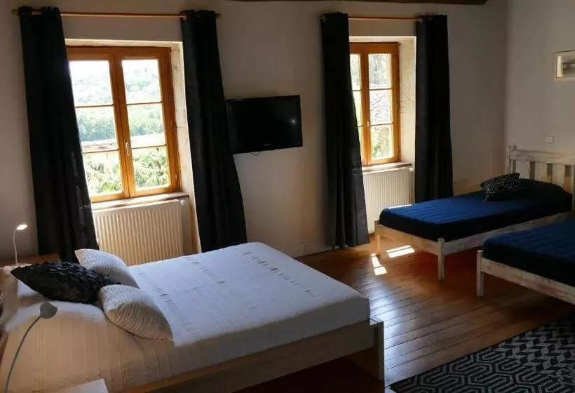 تختخواب و صبحانه Domaine Du Vernay