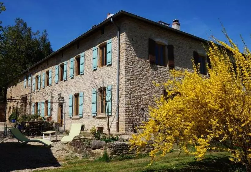 تختخواب و صبحانه Domaine Du Vernay