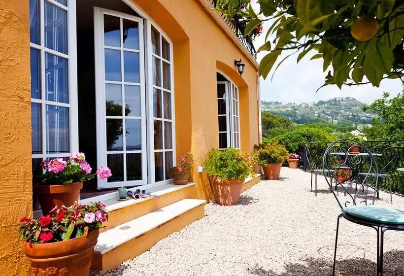 ベッドアンドブレックファースト Villa Juli Guesthouse