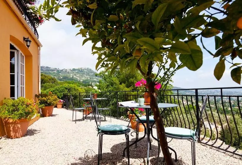 ベッドアンドブレックファースト Villa Juli Guesthouse
