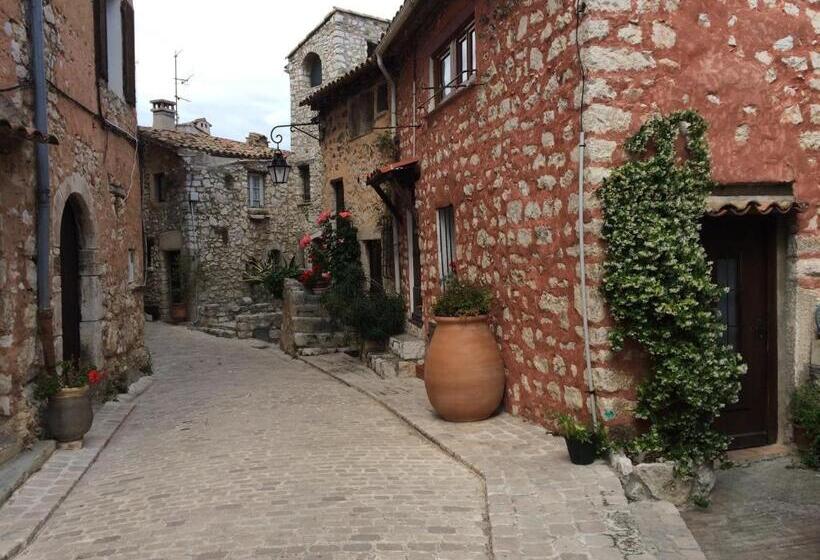 ホテル Auberge De Tourrettes