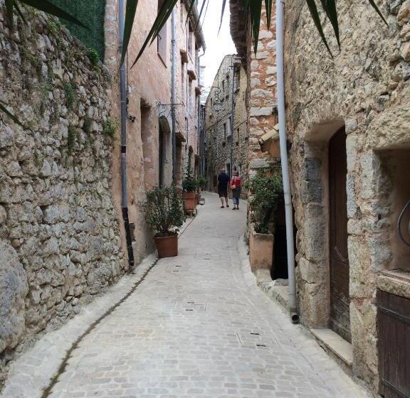 ホテル Auberge De Tourrettes