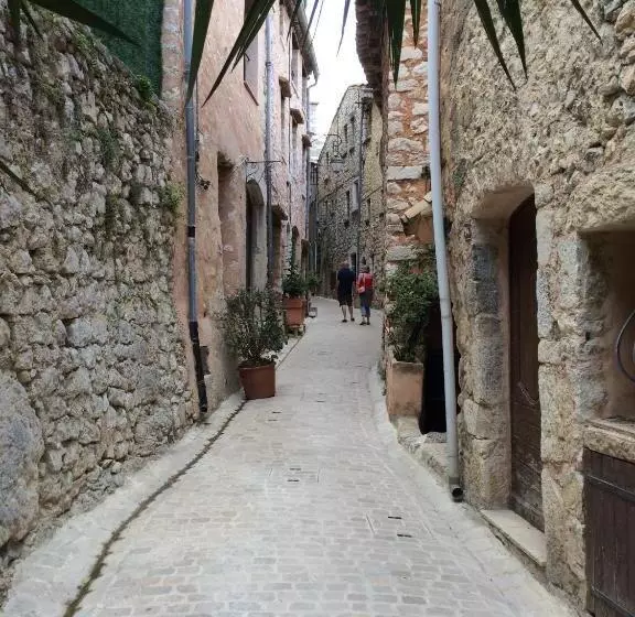 ホテル Auberge De Tourrettes