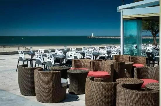 ホテル Hôtel Restaurant Le Voilis