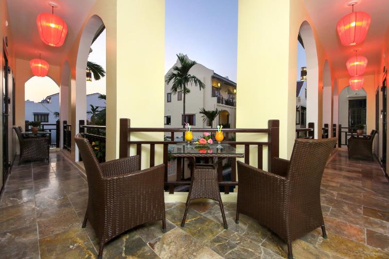 هتل Little Town Villa