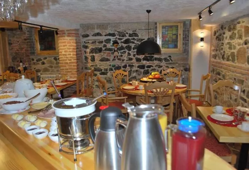 هتل Vila Sigal Korce