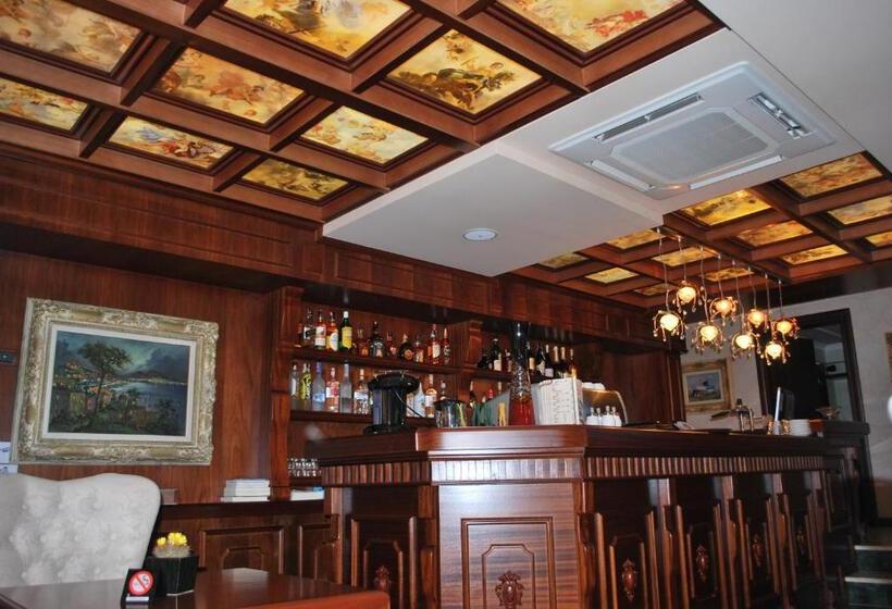 호텔 Vila Sigal Korce