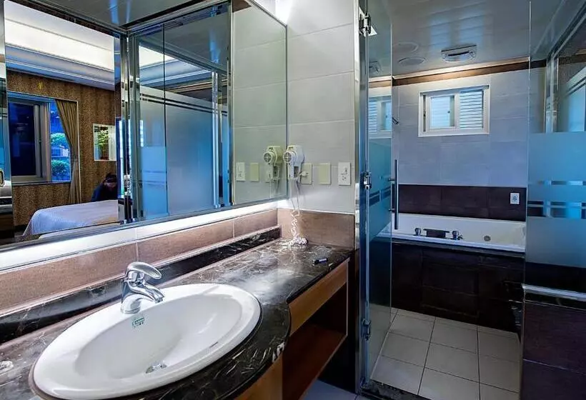 Lai Yin Motel