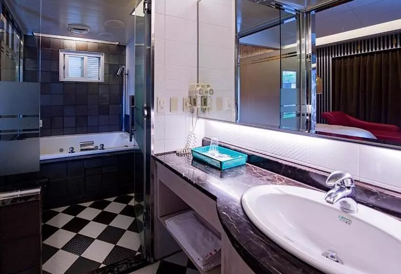 Lai Yin Motel