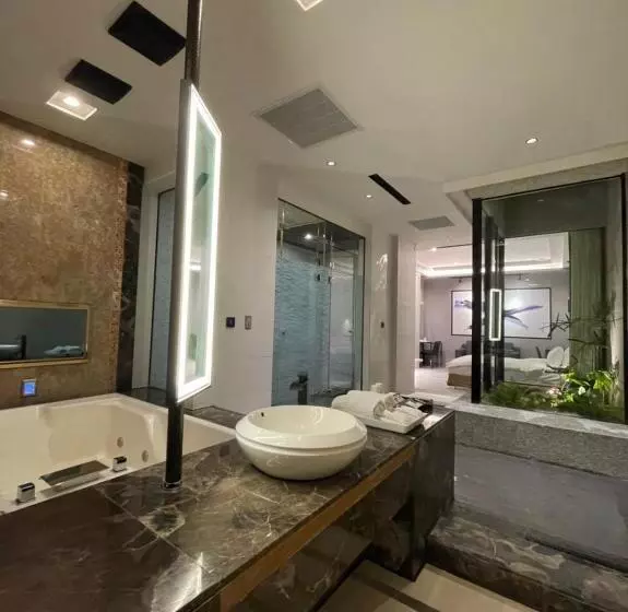 Minimalist Fashion Motel