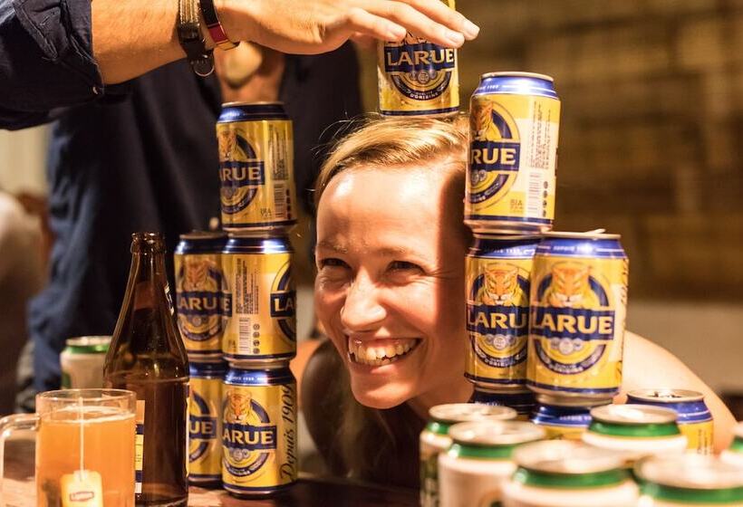 Tribee Kinh Hostel & Bar