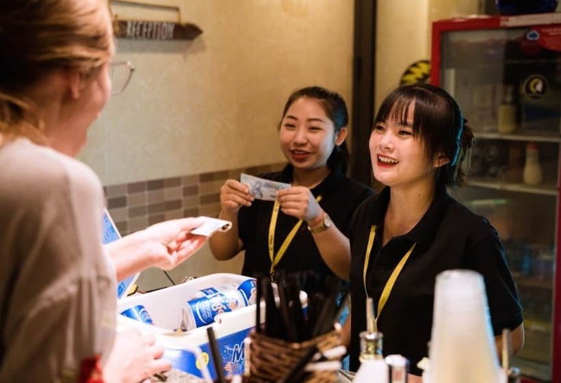 Tribee Kinh Hostel & Bar