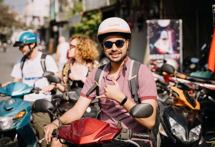 Tribee Kinh Hostel & Bar