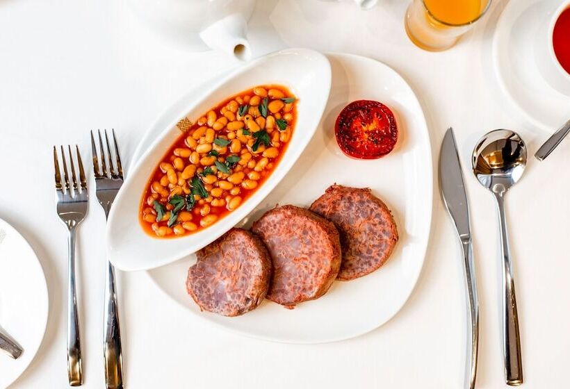 Blackwood Hotel And Apartments