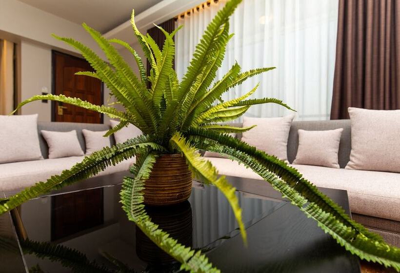 Blackwood Hotel And Apartments