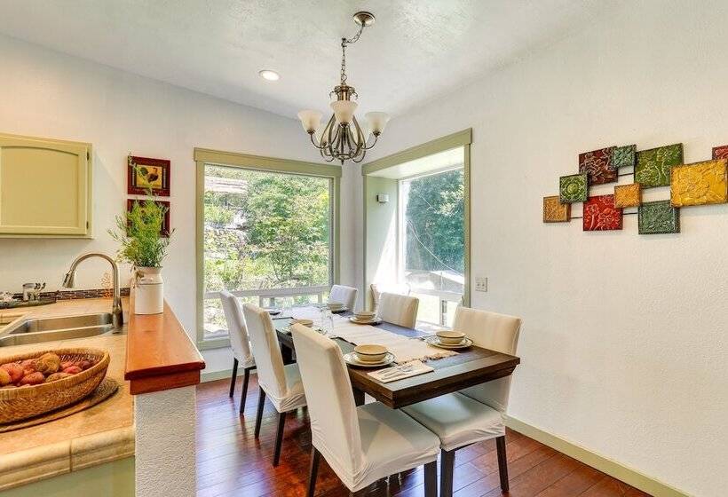 Big Bar Home W/ Hot Tub & Fire Pit!