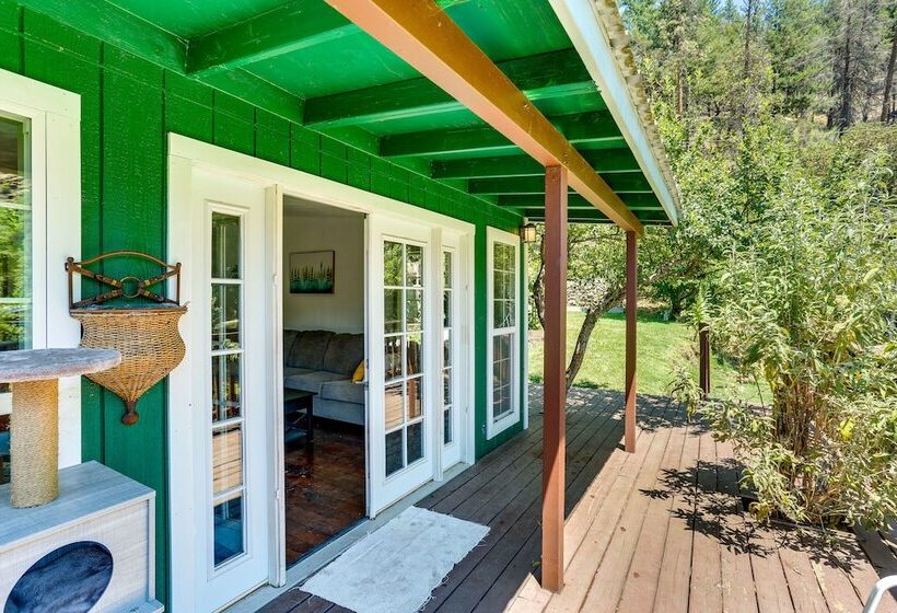 Big Bar Home W/ Hot Tub & Fire Pit!