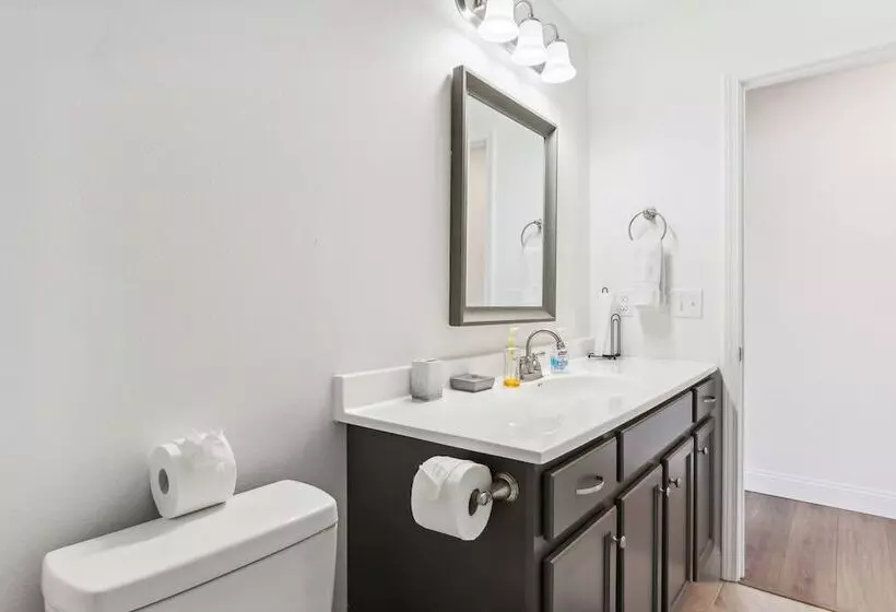 Charming St Robert Home Near Downtown Waynesville!