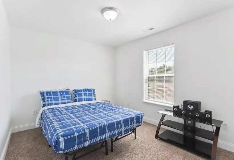 Charming St Robert Home Near Downtown Waynesville!