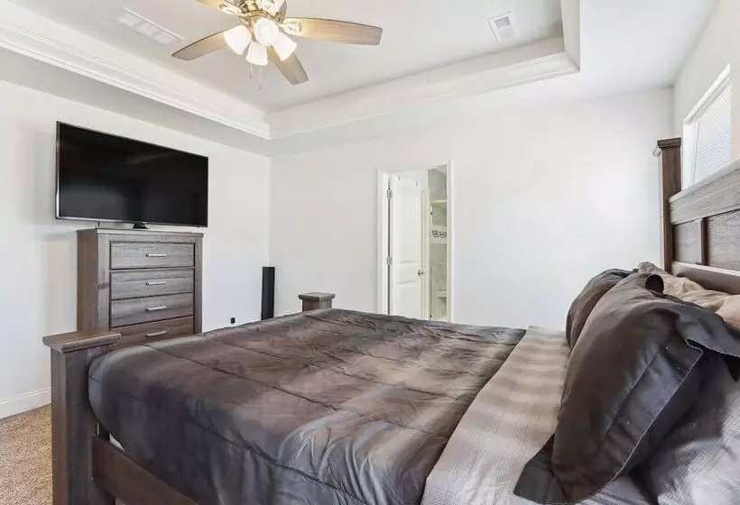 Charming St Robert Home Near Downtown Waynesville!