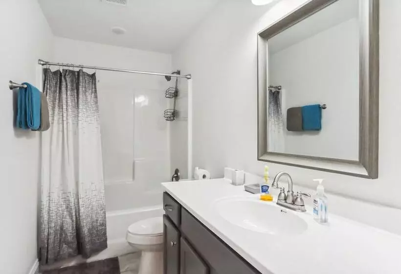 Charming St Robert Home Near Downtown Waynesville!