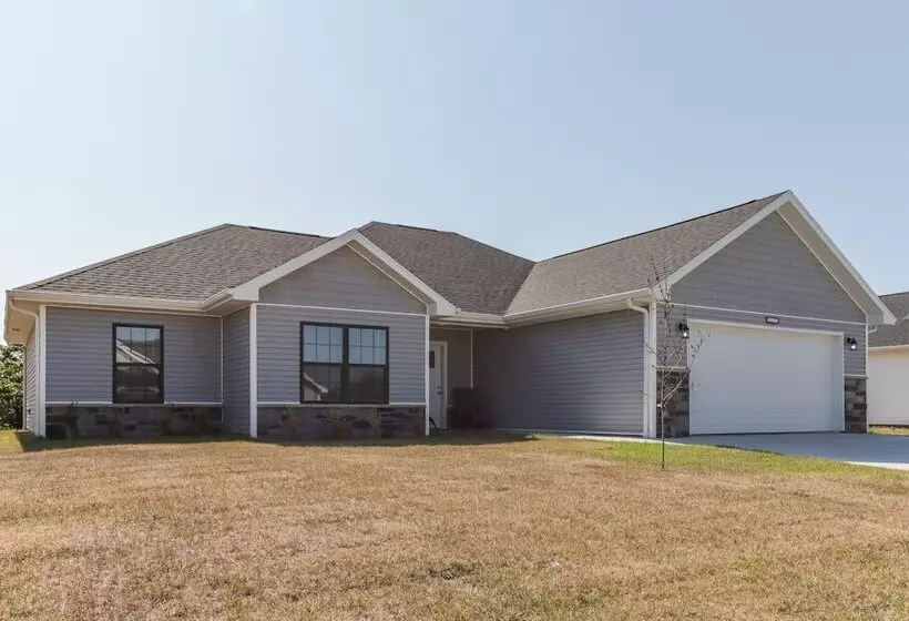 Charming St Robert Home Near Downtown Waynesville!