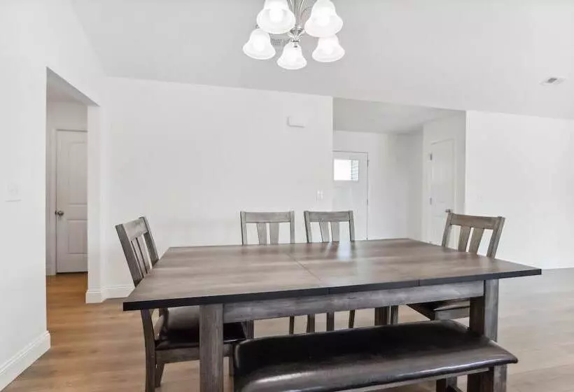 Charming St Robert Home Near Downtown Waynesville!