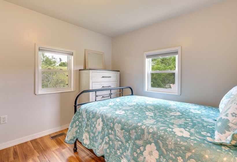 Countryside Hideaway In Greeneville W/ Fire Pit!