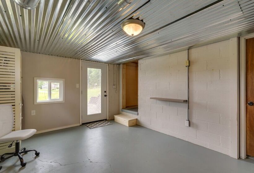 Countryside Hideaway In Greeneville W/ Fire Pit!