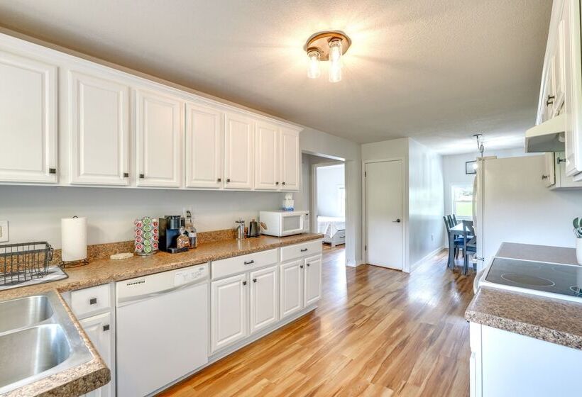 Countryside Hideaway In Greeneville W/ Fire Pit!