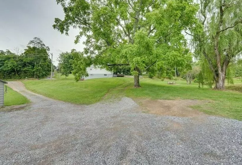 Countryside Hideaway In Greeneville W/ Fire Pit!