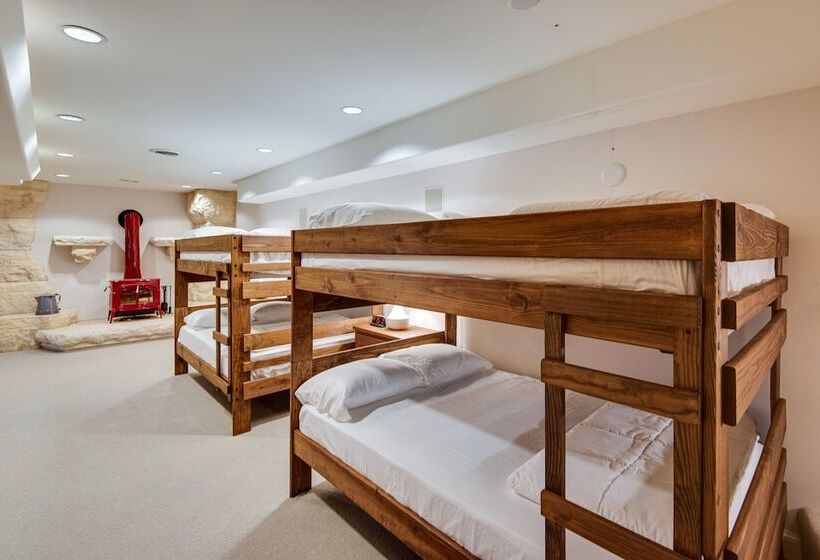 Cozy Fairfield Countryside Retreat With Patio!