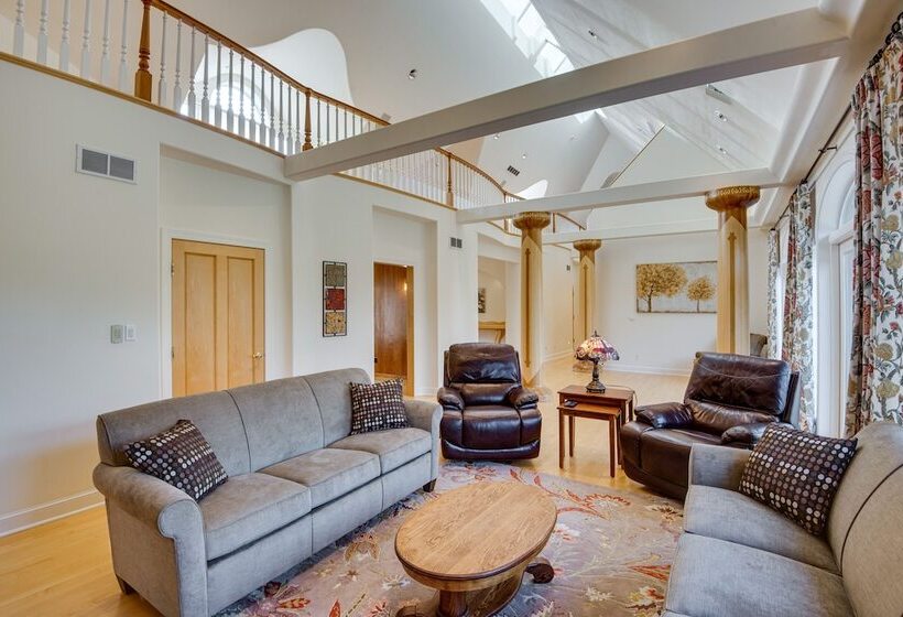 Cozy Fairfield Countryside Retreat With Patio!