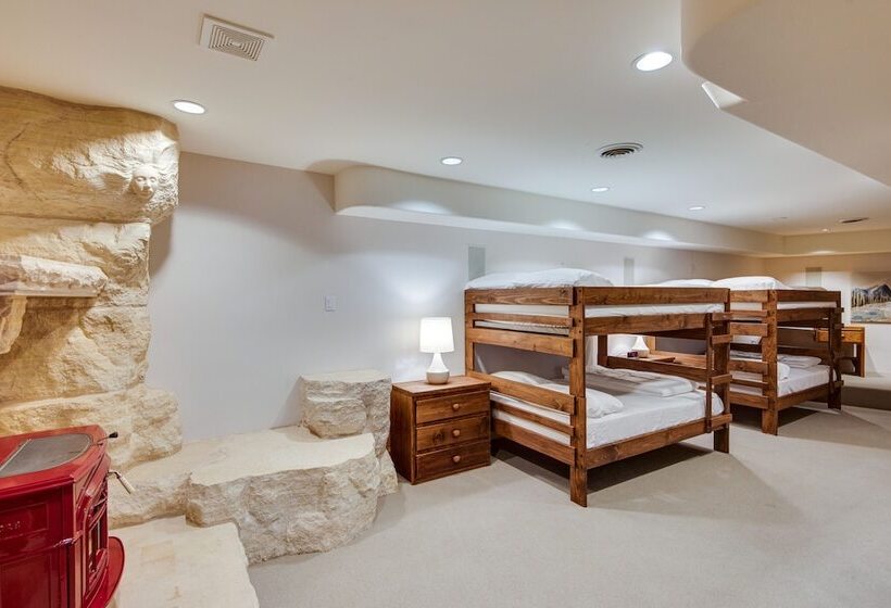 Cozy Fairfield Countryside Retreat With Patio!