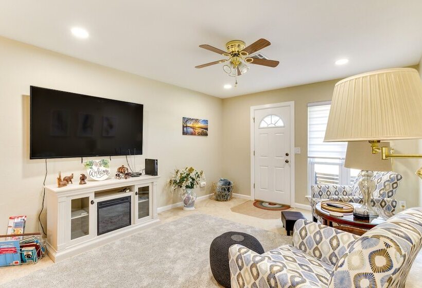 Cozy Oklahoma Retreat W/ Covered Patio & Gas Grill