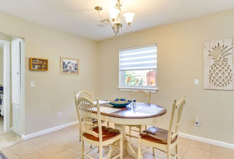 Cozy Oklahoma Retreat W/ Covered Patio & Gas Grill