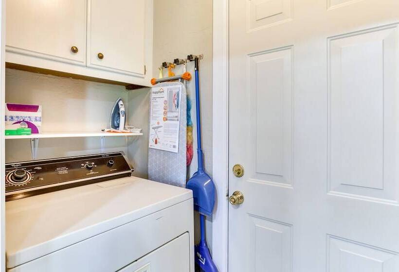 Cozy Oklahoma Retreat W/ Covered Patio & Gas Grill