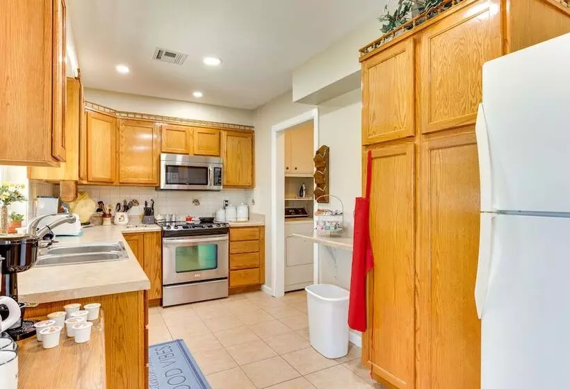 Cozy Oklahoma Retreat W/ Covered Patio & Gas Grill