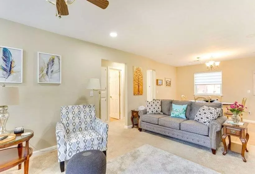 Cozy Oklahoma Retreat W/ Covered Patio & Gas Grill