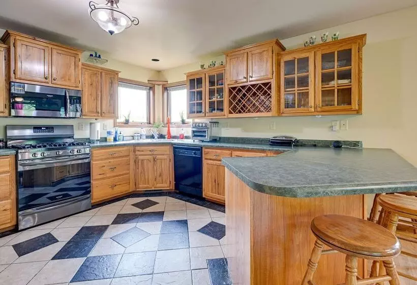 Cozy Wisconsin Retreat W/ Deck, Grill & Fire Pit!