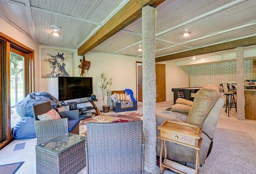 Cozy Wisconsin Retreat W/ Deck, Grill & Fire Pit!