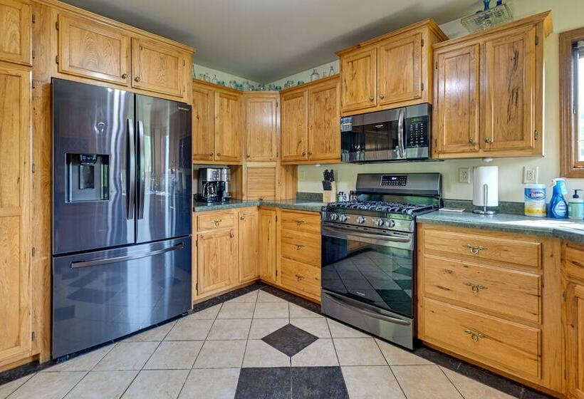 Cozy Wisconsin Retreat W/ Deck, Grill & Fire Pit!