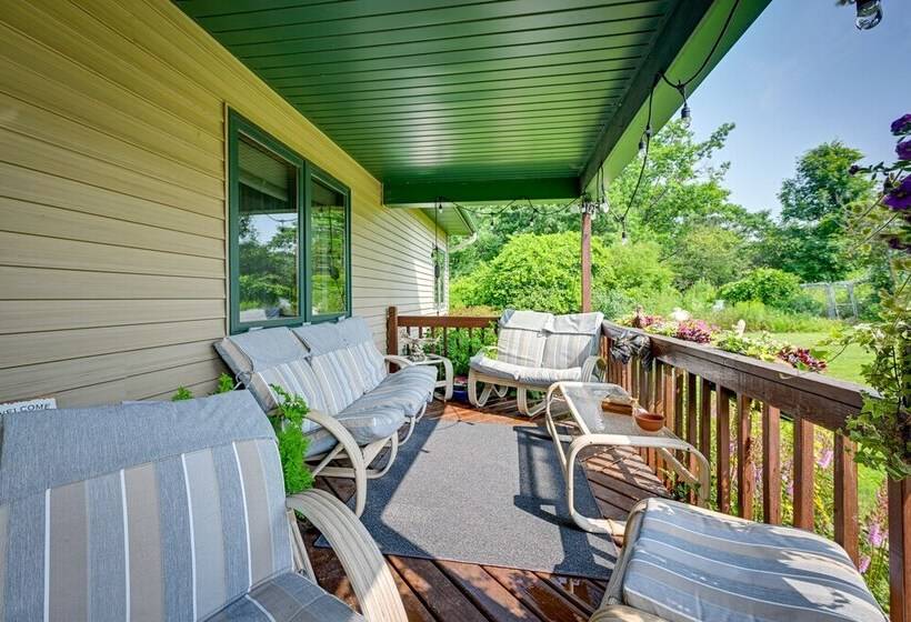 Cozy Wisconsin Retreat W/ Deck, Grill & Fire Pit!