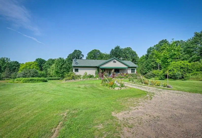 Cozy Wisconsin Retreat W/ Deck, Grill & Fire Pit!