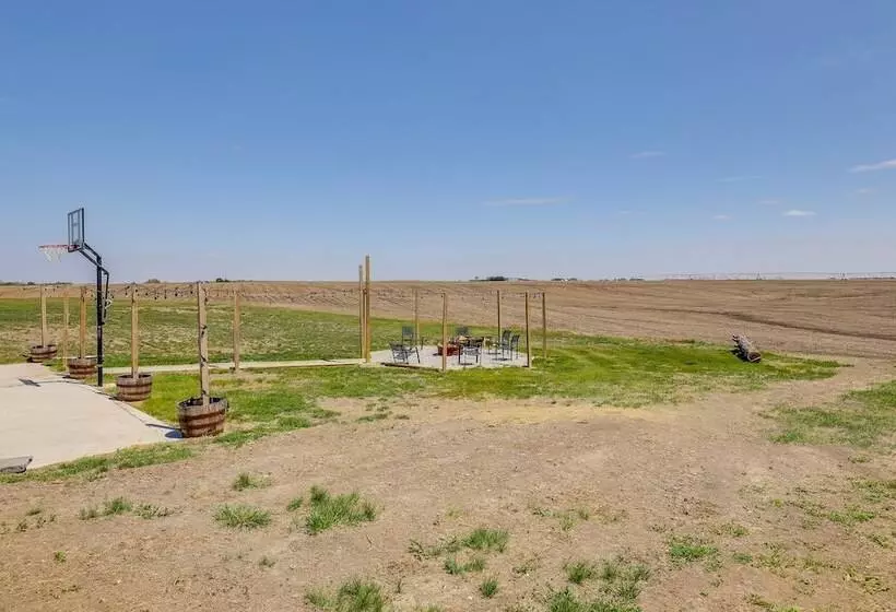 Family Friendly Seward Home W/ Sauna & Pool!