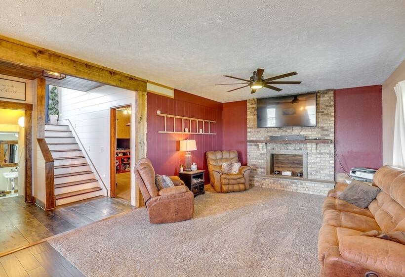 Family Friendly Seward Home W/ Sauna & Pool!