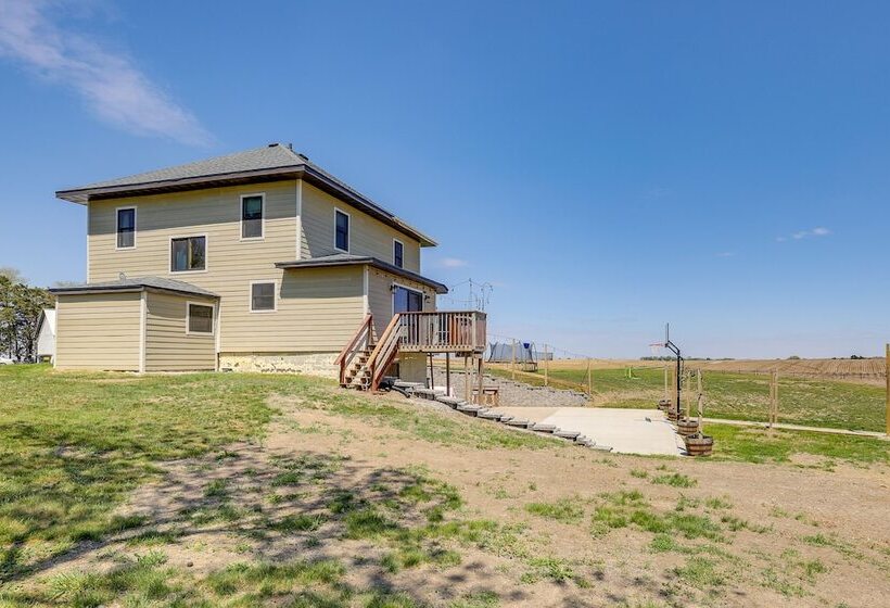 Family Friendly Seward Home W/ Sauna & Pool!