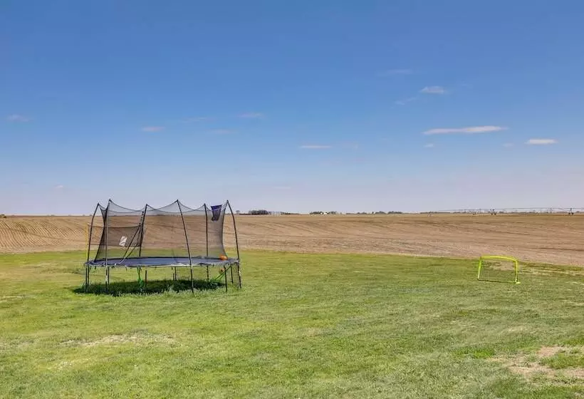 Family Friendly Seward Home W/ Sauna & Pool!